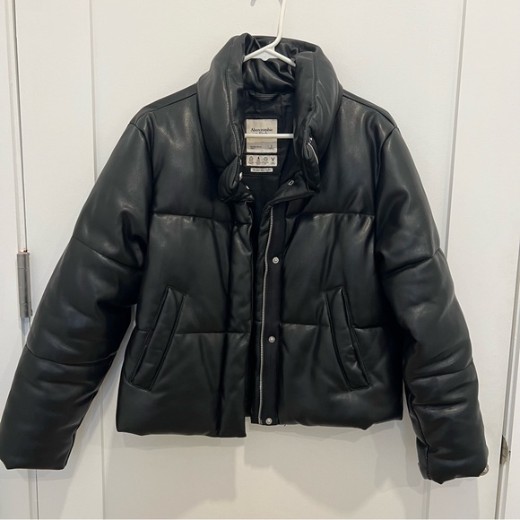Abercrombie and Fitch mini puffer jacket - Picture 4 of 7